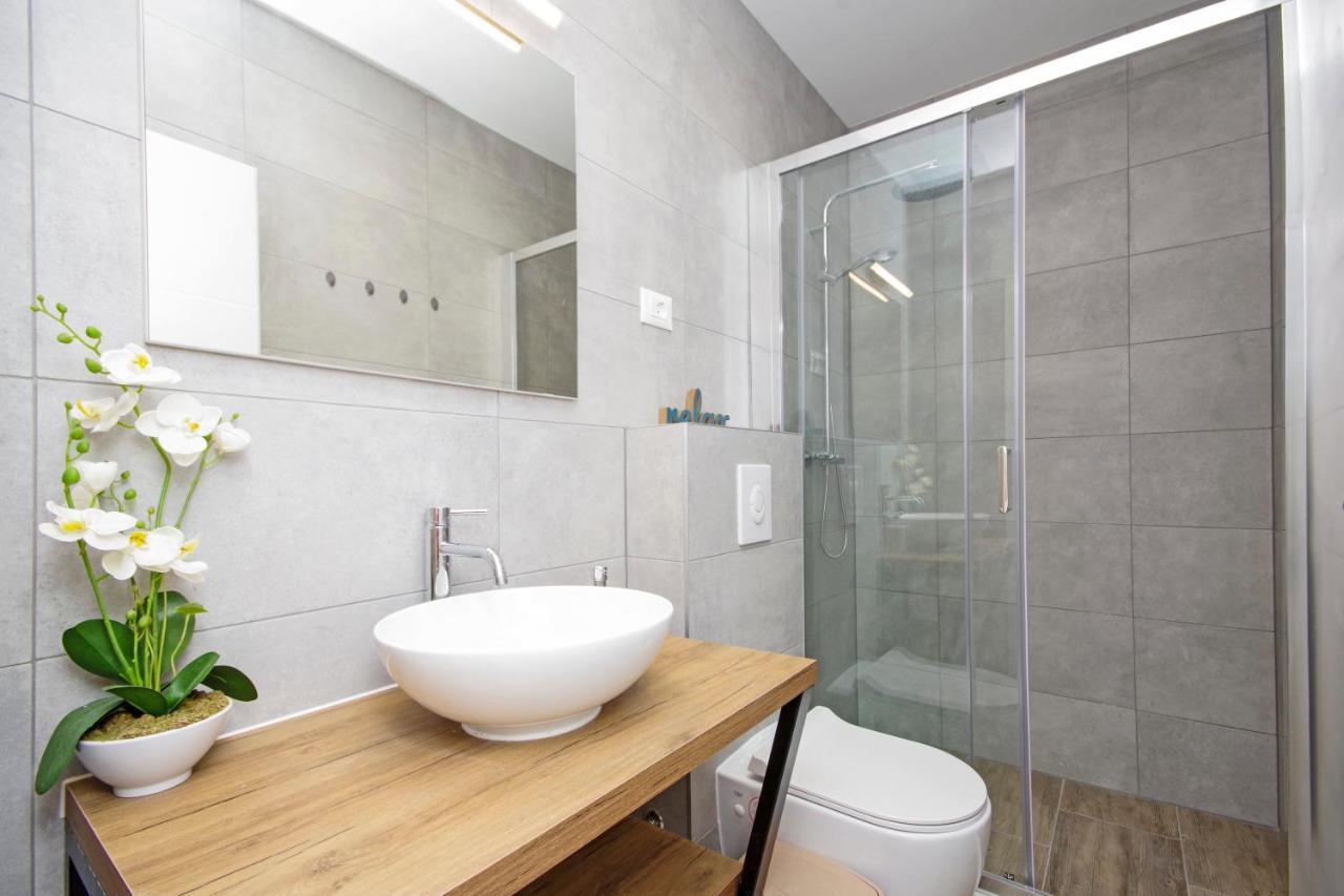 Apartments Luny Makarska Exterior photo