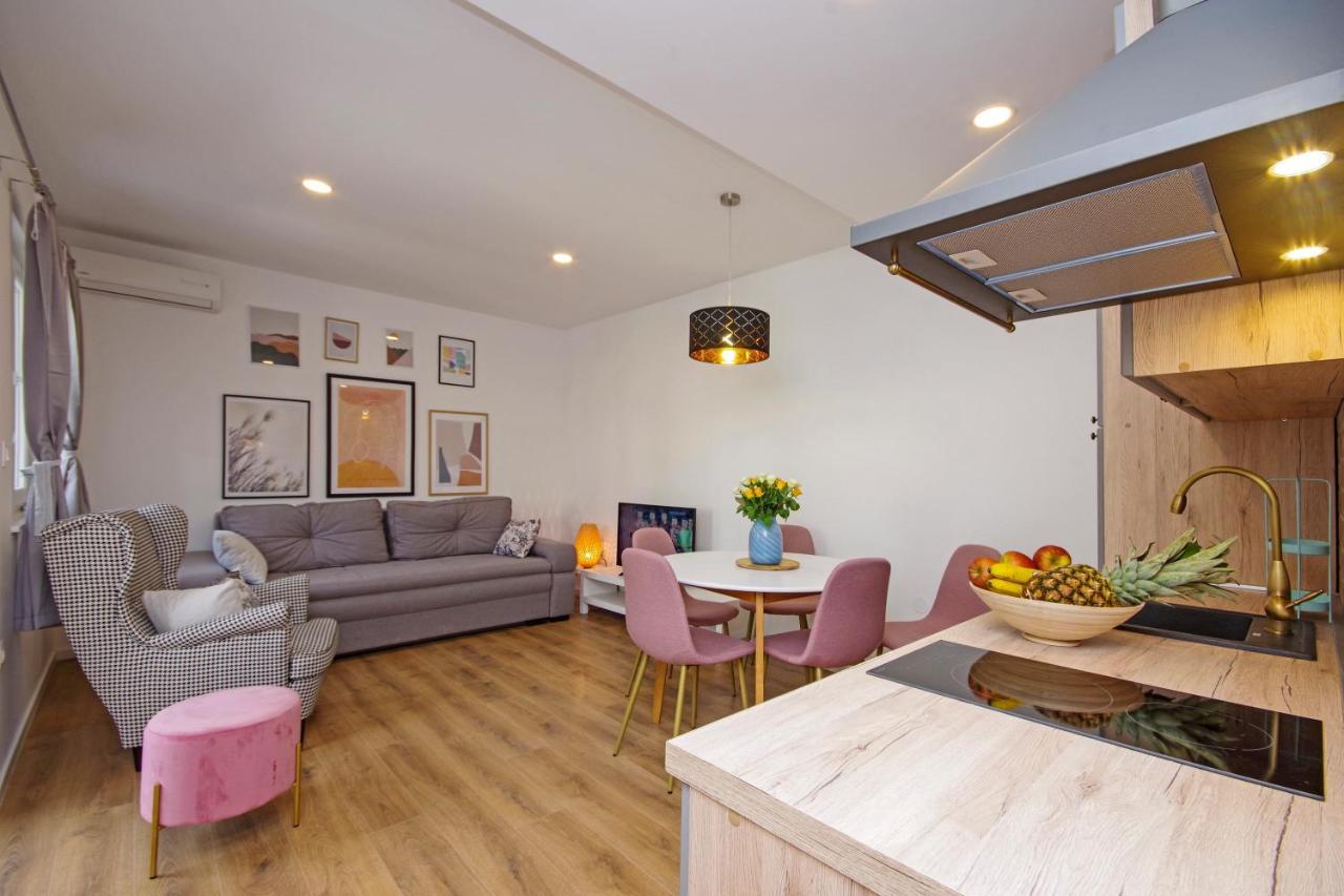 Apartments Luny Makarska Room photo