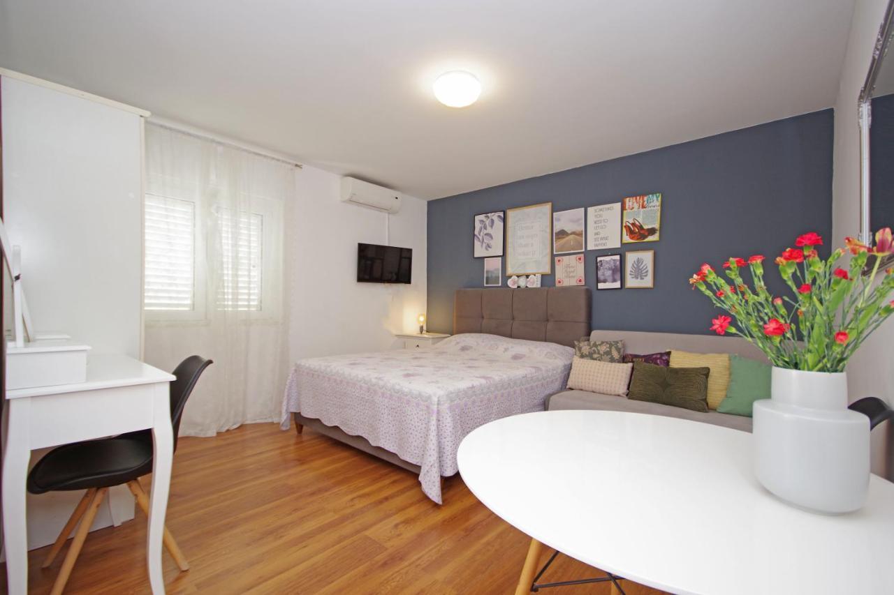Apartments Luny Makarska Exterior photo