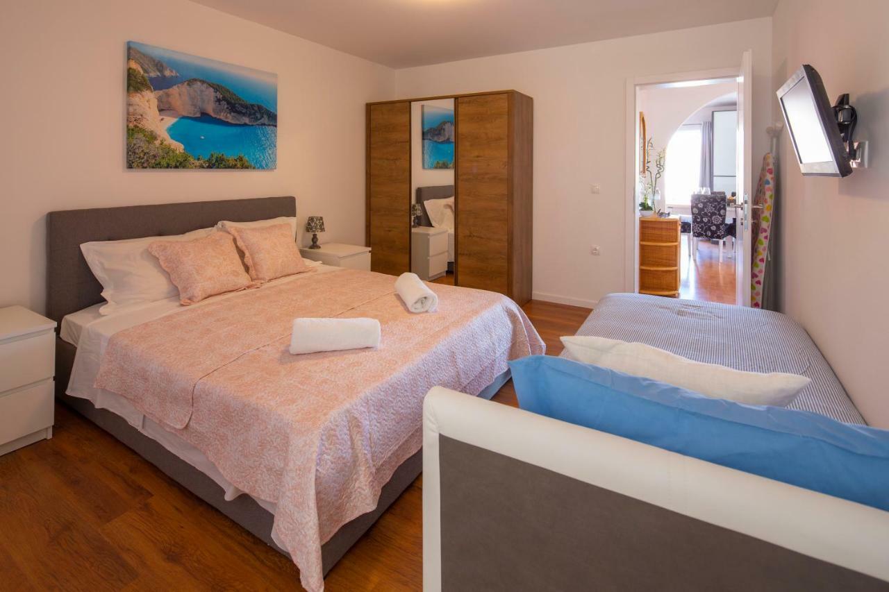 Apartments Luny Makarska Exterior photo